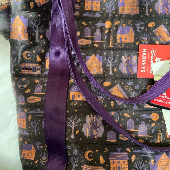 HARVEYS DISNEY  HOCUS POCUS Sanderson Sisters seatbelt tote 2023 LIMITED RETIRED - Picture 12 of 16
